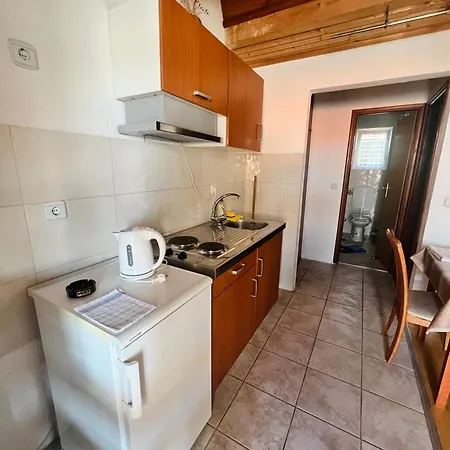 Zora Apartman