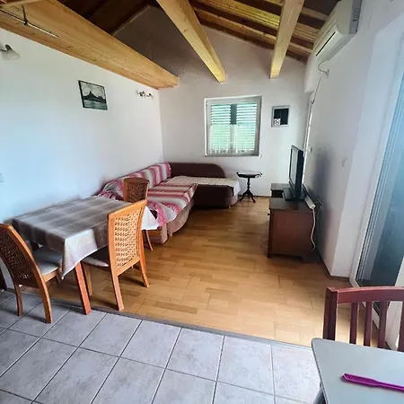 Apartment Zora *