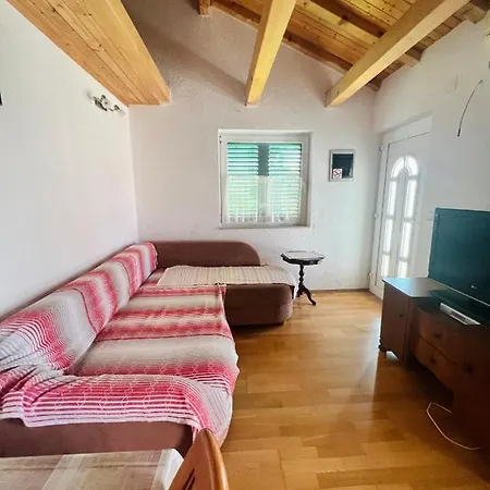 Apartment Zora *